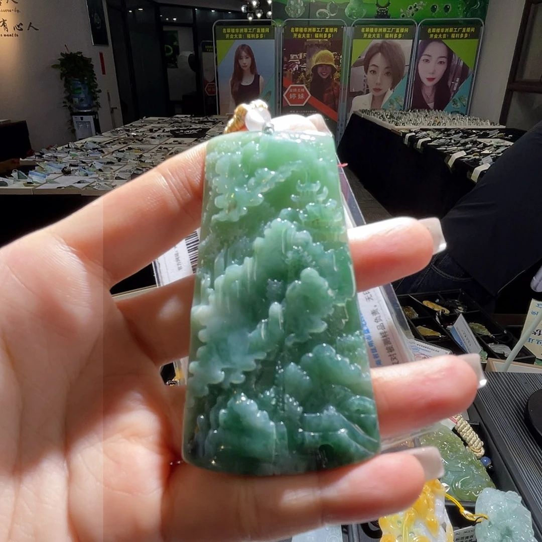 颈饰未镶嵌翡翠一个