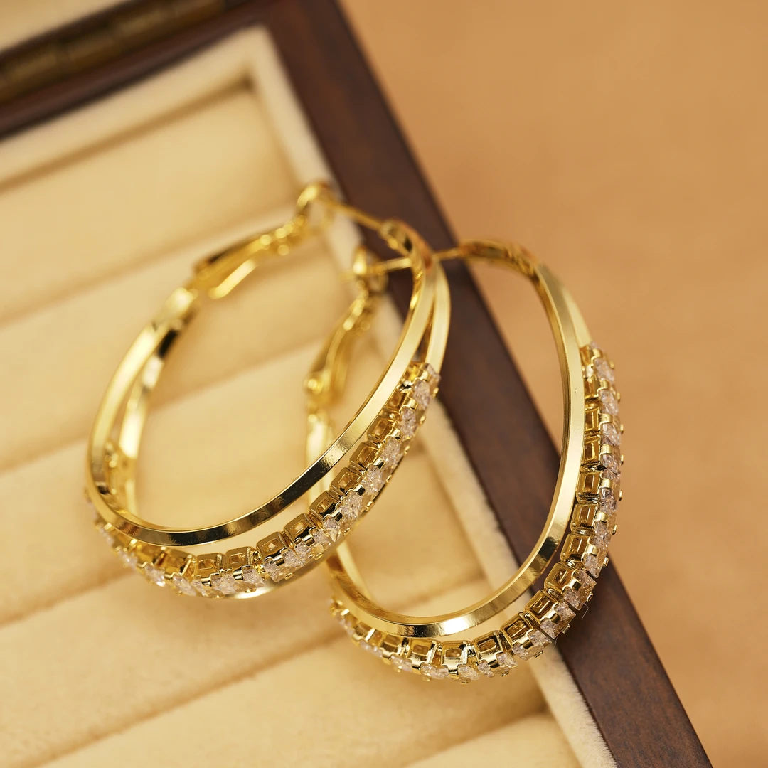 铜合金合成锆石耳饰 高级感耳环耳圈女轻奢气质百搭圆脸显瘦耳饰