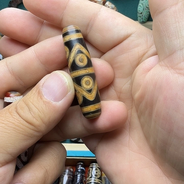 （***毅玛瑙/玉髓未镶嵌颈饰