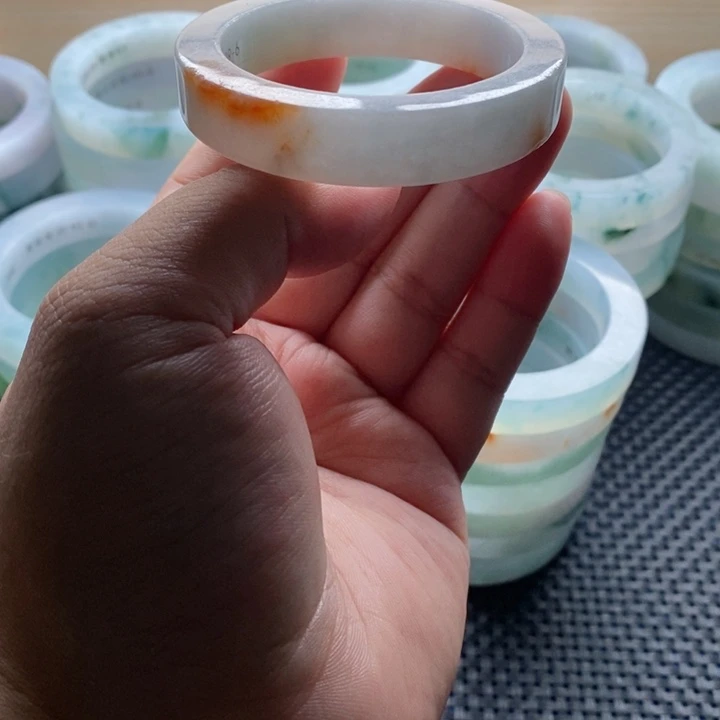 定制翡翠A货未镶嵌婉***拂