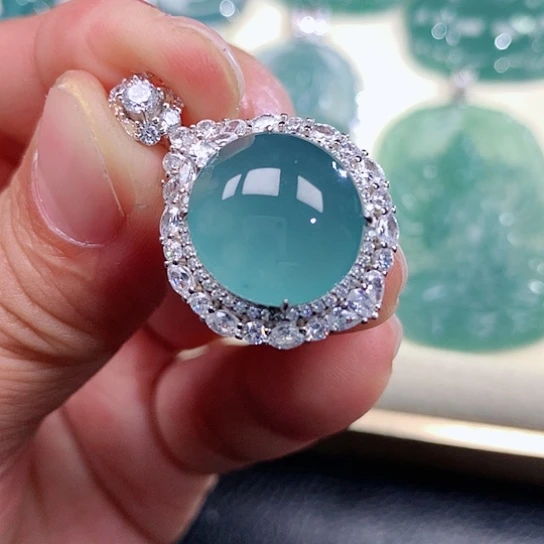 【闪购商品】翡翠颈饰银S925镶嵌天然翡翠