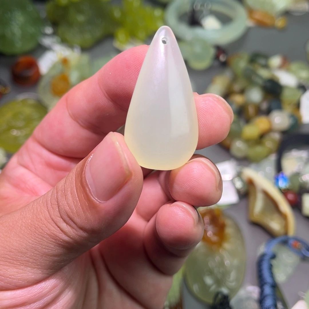 岫玉未镶嵌颈饰333