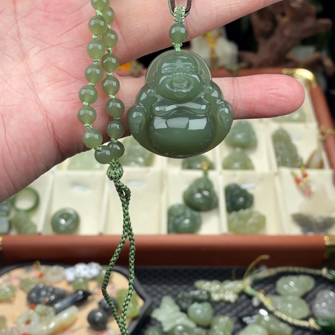 和田玉未镶嵌颈饰