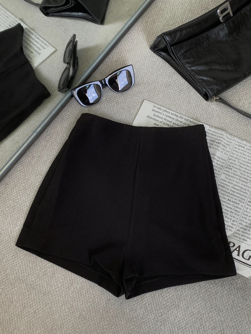 轮D 10【极简短裤】经典版型！不易皱随时高品质状态的高腰短裤