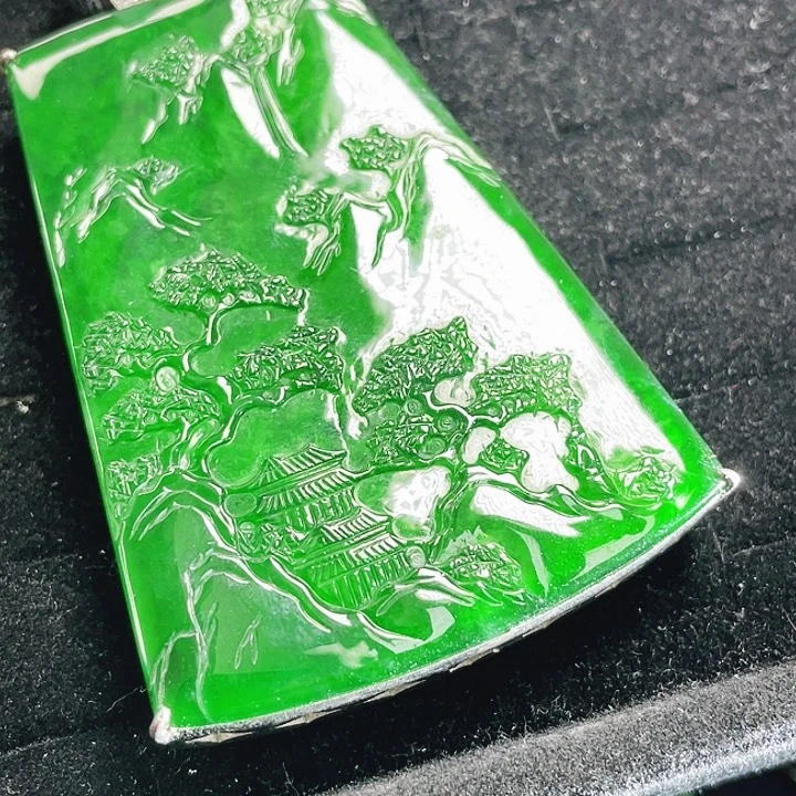 翡翠未镶嵌颈饰66