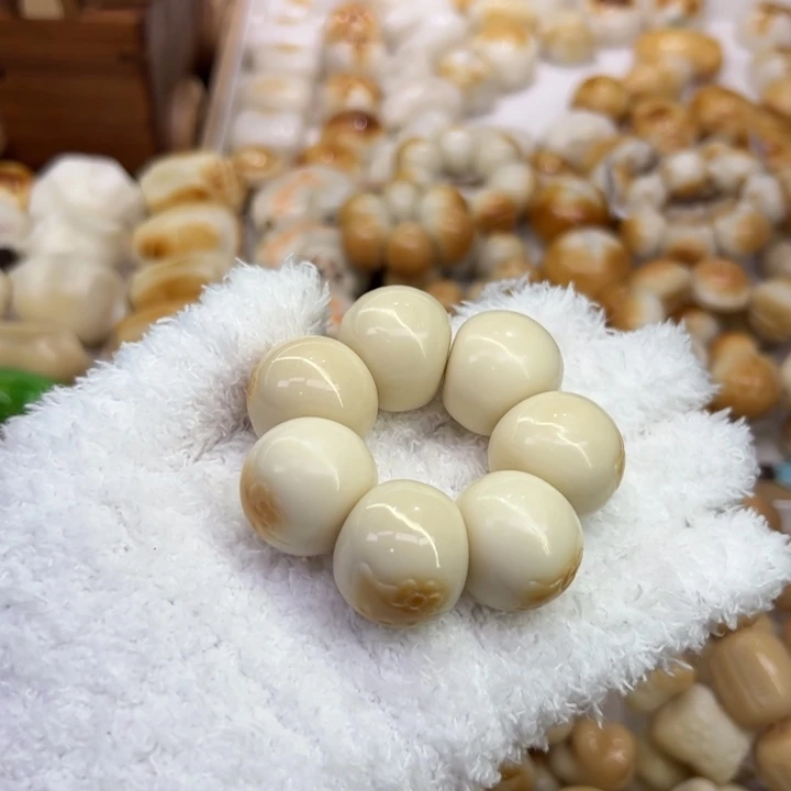 菩提根/象牙果把件38 象牙果原果雕刻炭烧kt 山竹微瑕