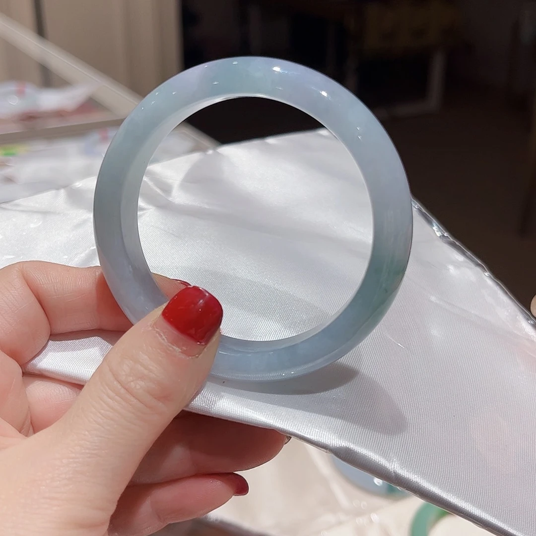 翡翠手镯未镶嵌  翡翠手镯