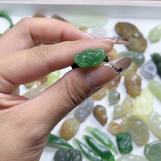 【闪购商品】和田玉未镶嵌颈饰慌*