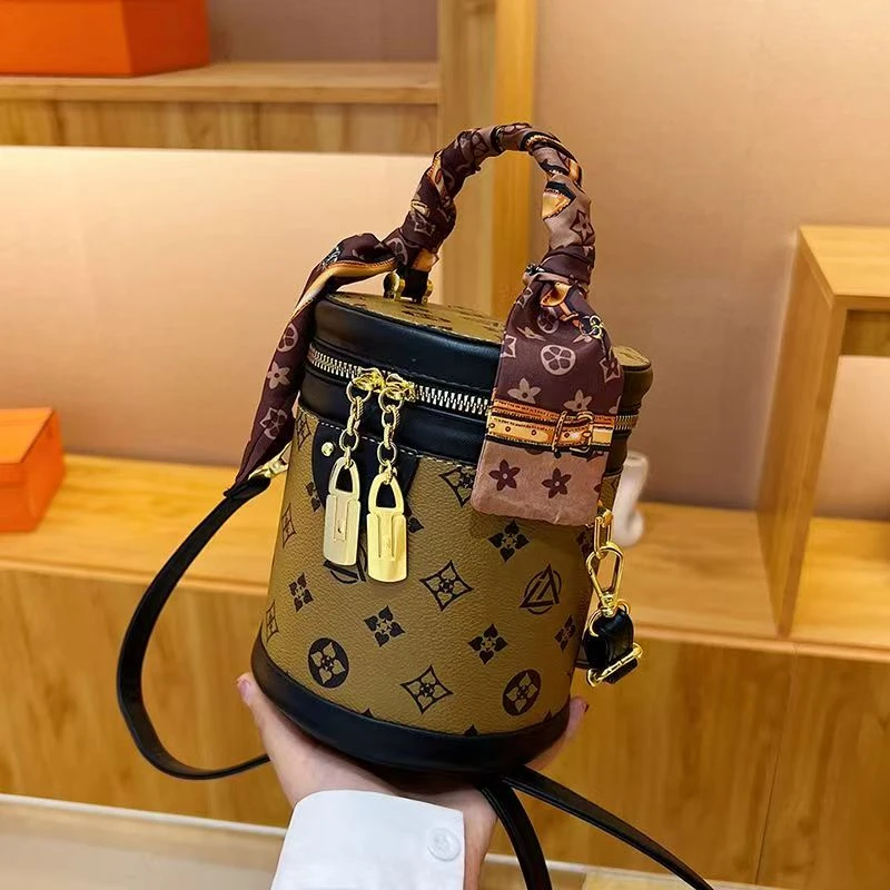 复古包化妆包可爱包洋气高级新款时尚单肩手提圆筒水桶包女斜挎包