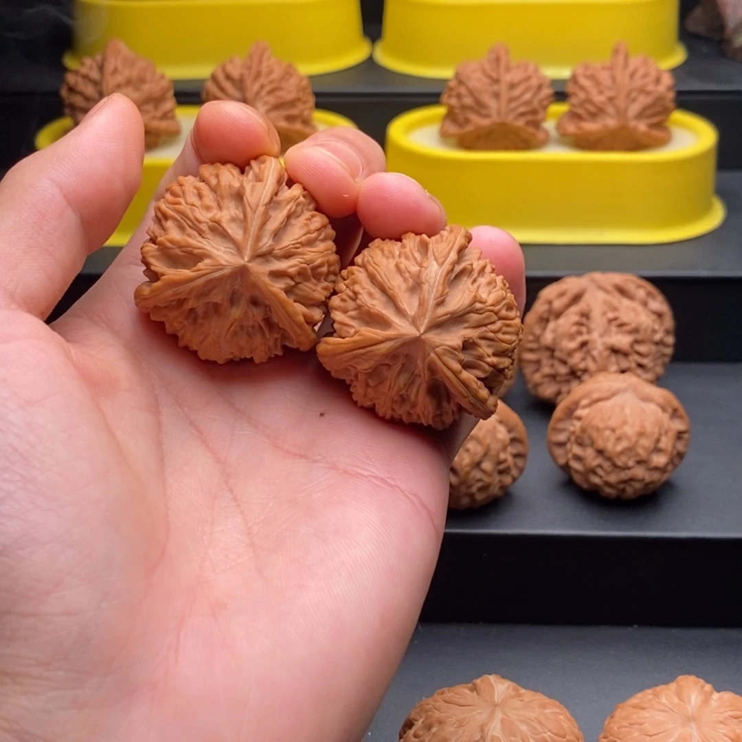 把件文玩核桃生****块御龙球奔38