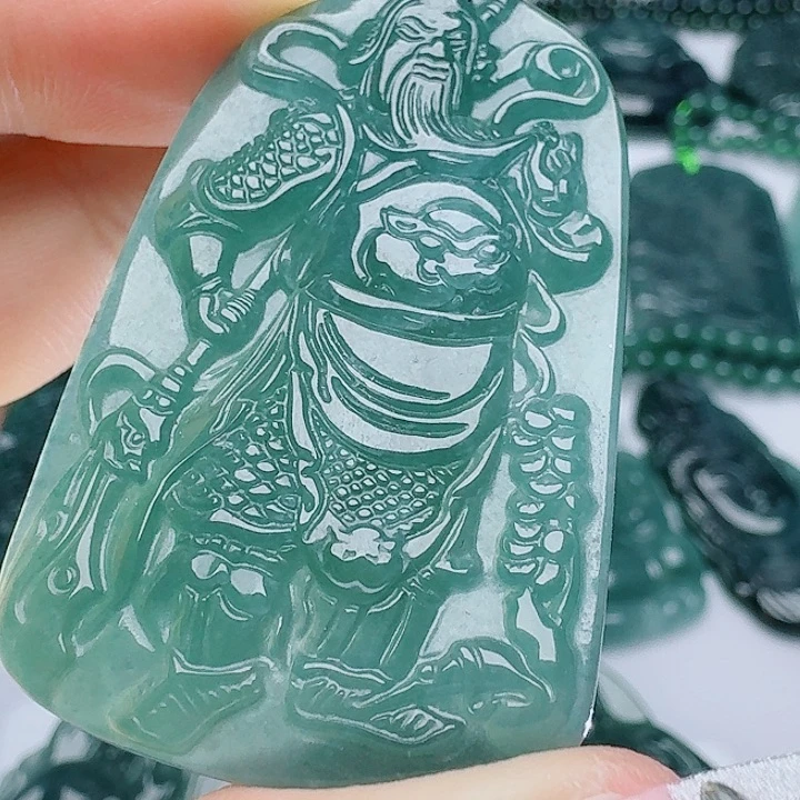 翡翠未镶嵌颈饰天然的A货翡翠多样性发其一