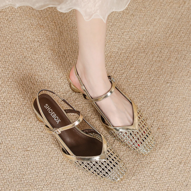 2025新款法式夏季真皮包头中跟编织软面镂空凉鞋女一字带粗跟女鞋