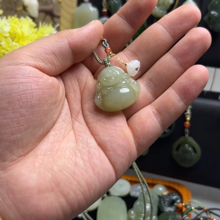 田****颈饰未镶嵌和田玉