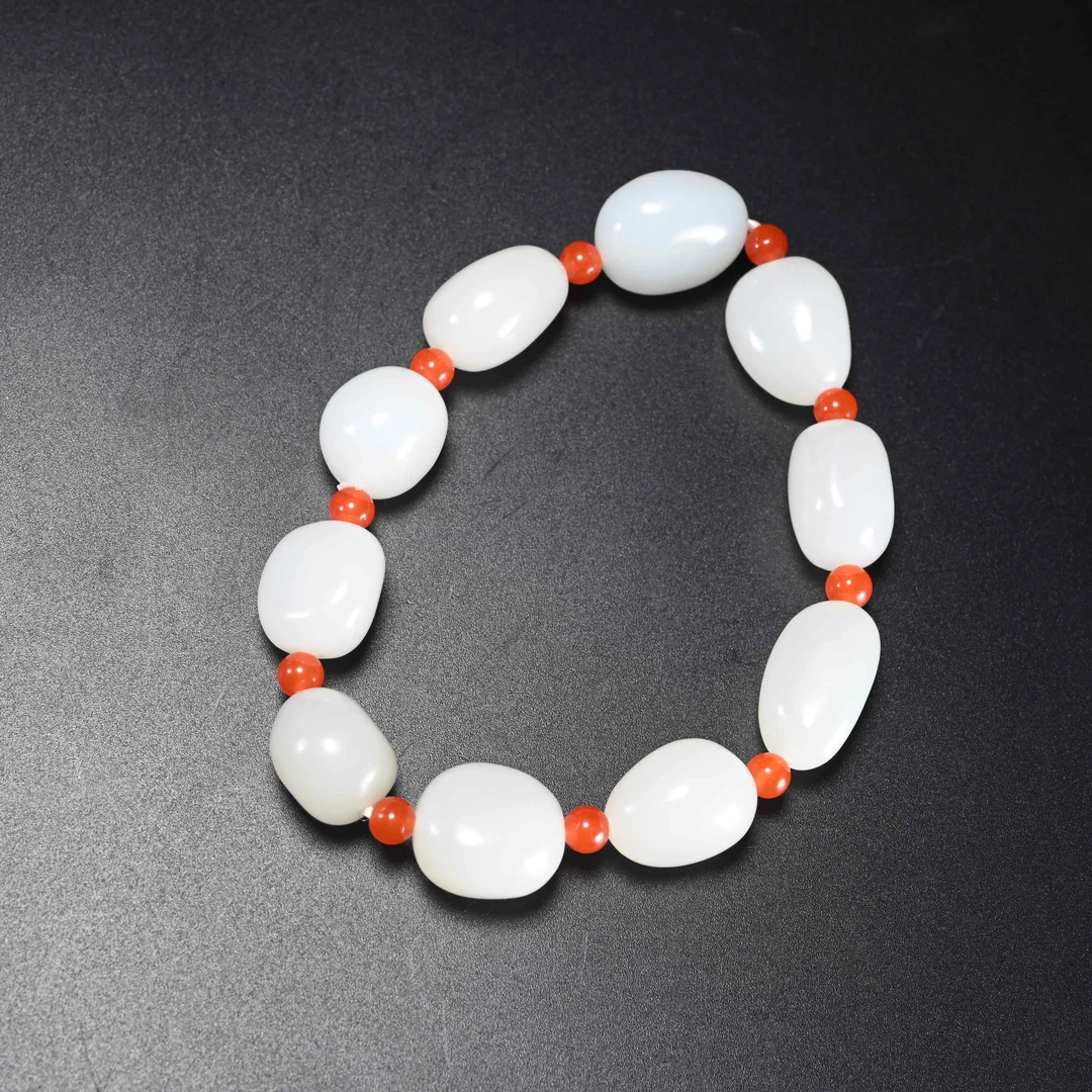 lot55h和田玉手串/保利