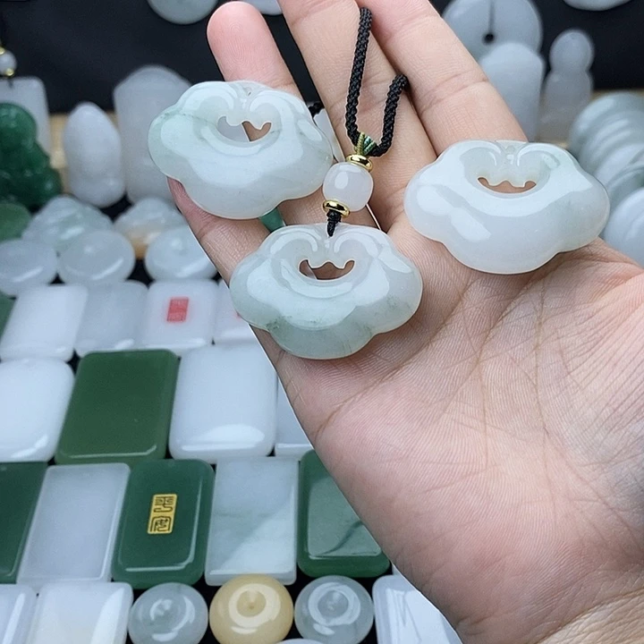 石英质玉未镶嵌颈饰李*惠