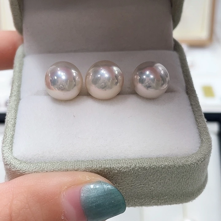 非金属10-11mm正圆 圆巴耳钉+吊坠三颗