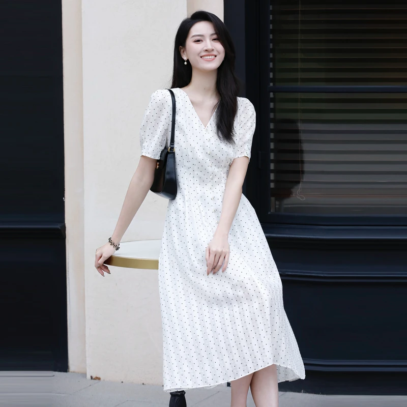 BuouBuou新款洋气百搭女装法式波点抽褶泡泡袖V领连衣裙女BKCG307