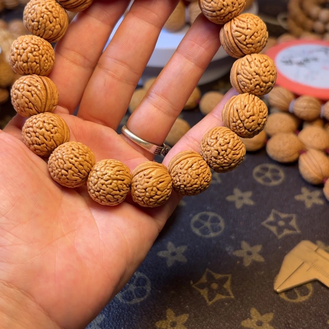 手串桃核2号链接。