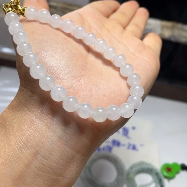 定制翡翠未镶嵌白冰手串