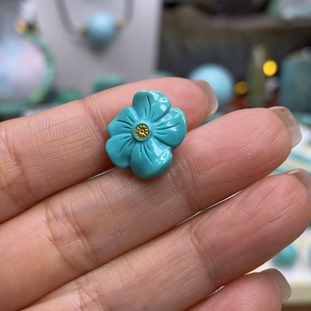 绿松石未镶嵌珠宝奇石