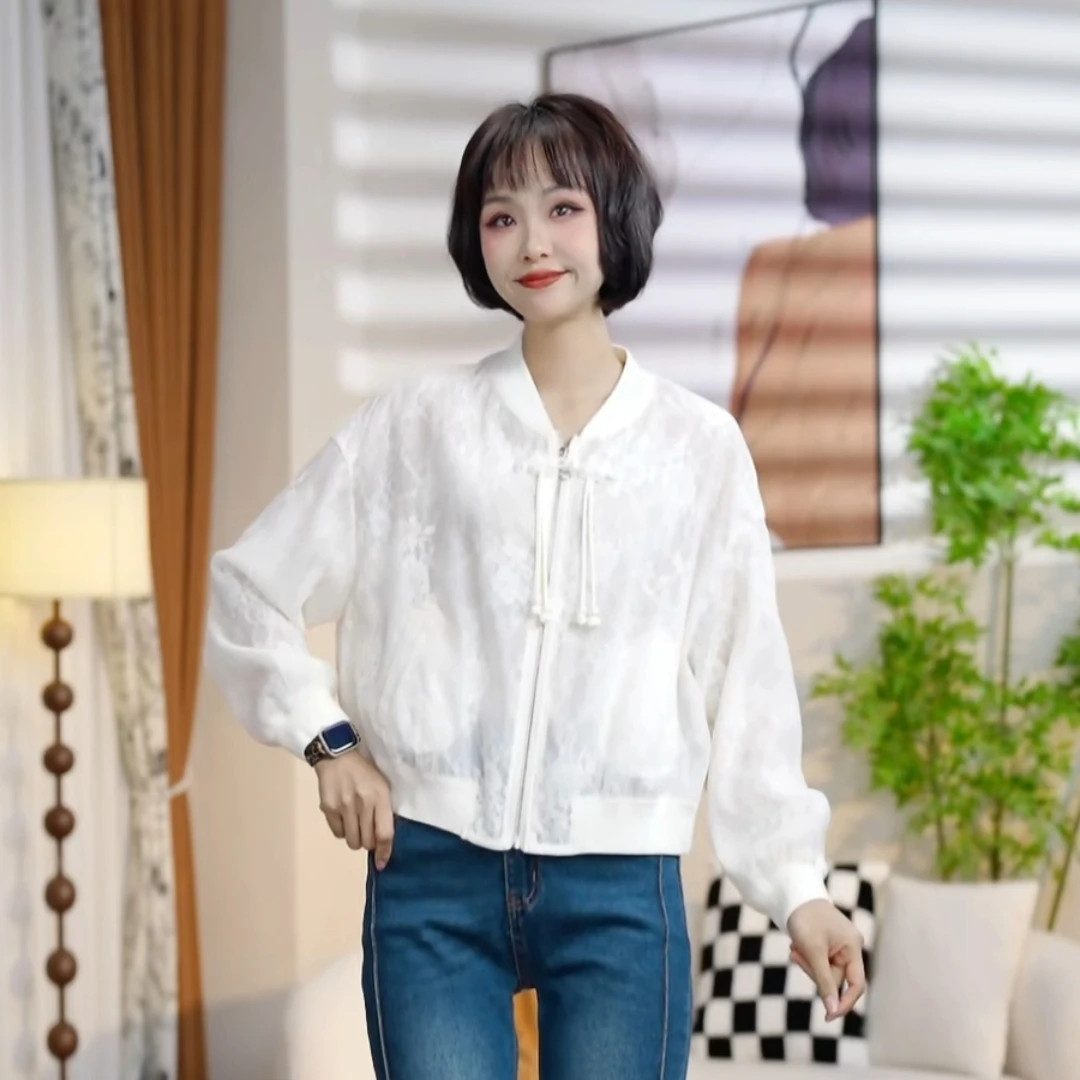 W964春款蕾丝棒球领刺绣短外套DM8