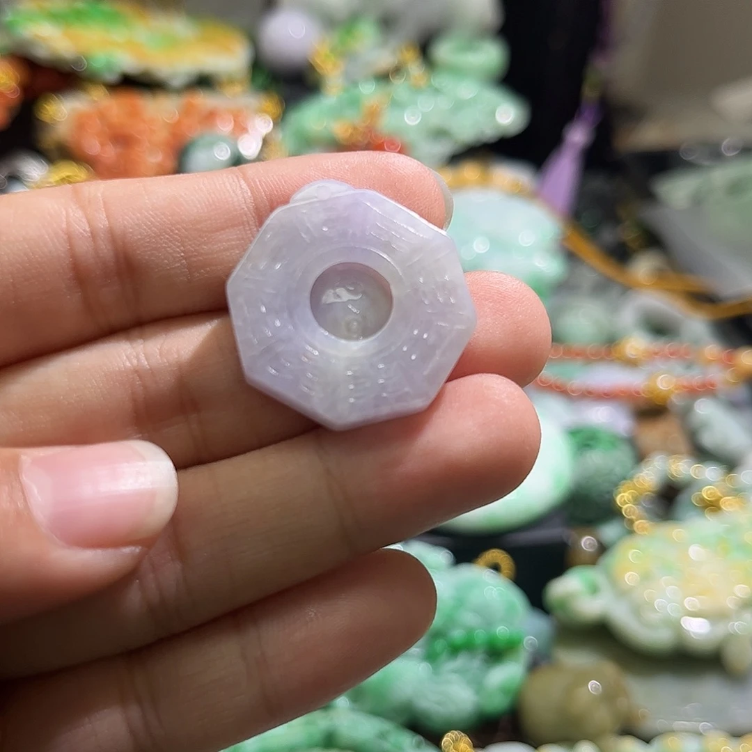 颈饰未镶嵌翡翠待编织