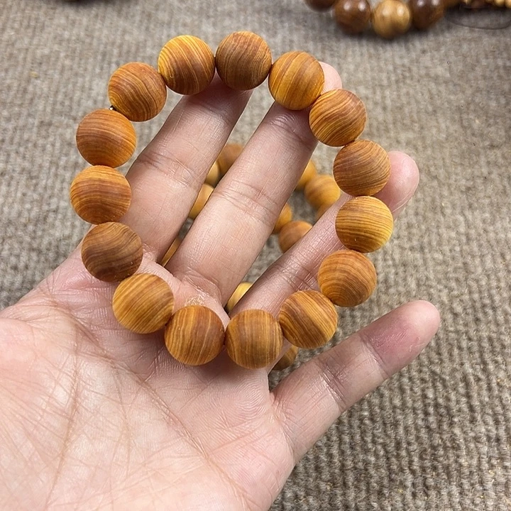 木太行崖柏1.5陈化。。。。。。