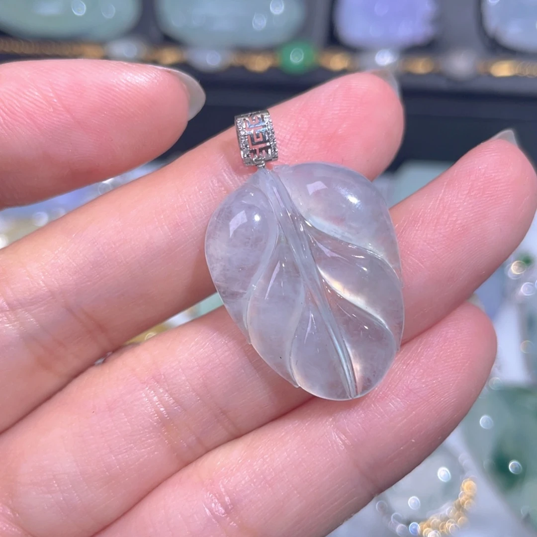 颈饰18K金镶嵌翡翠翡翠