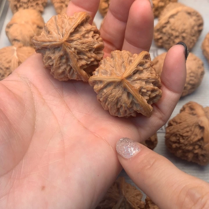 小***哥文玩核桃把件三棱