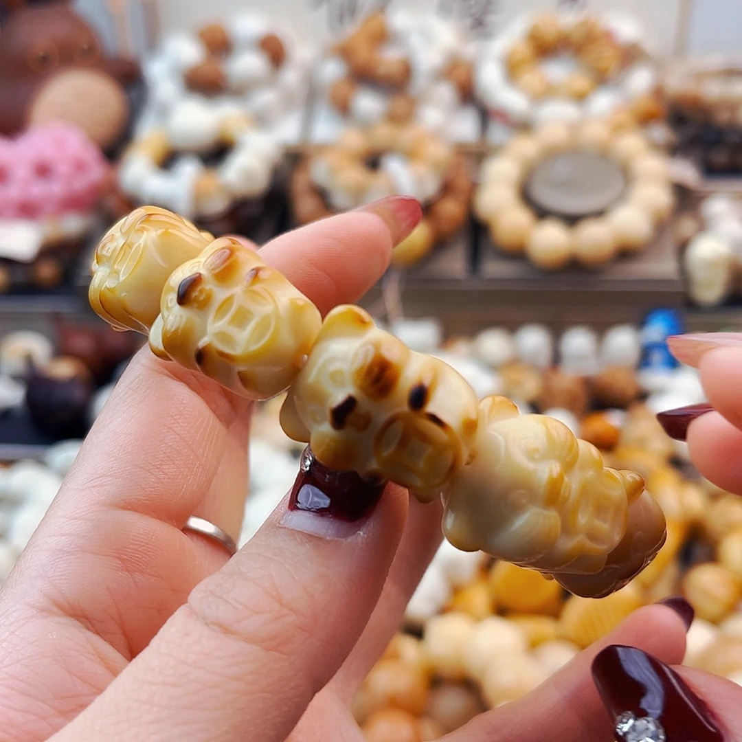 菩提根/象牙果手串金钱鼠