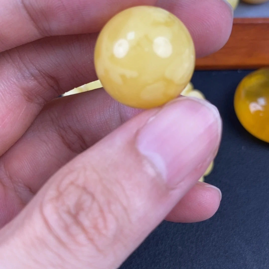 琥珀未镶嵌珠宝奇石17