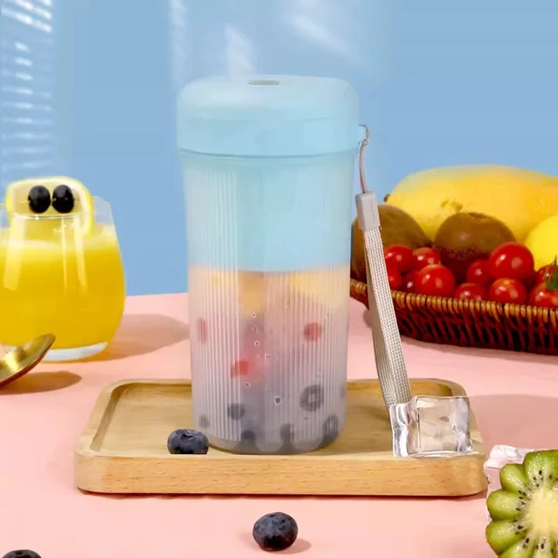 家用自制果汁榨汁机便携式充电榨汁机