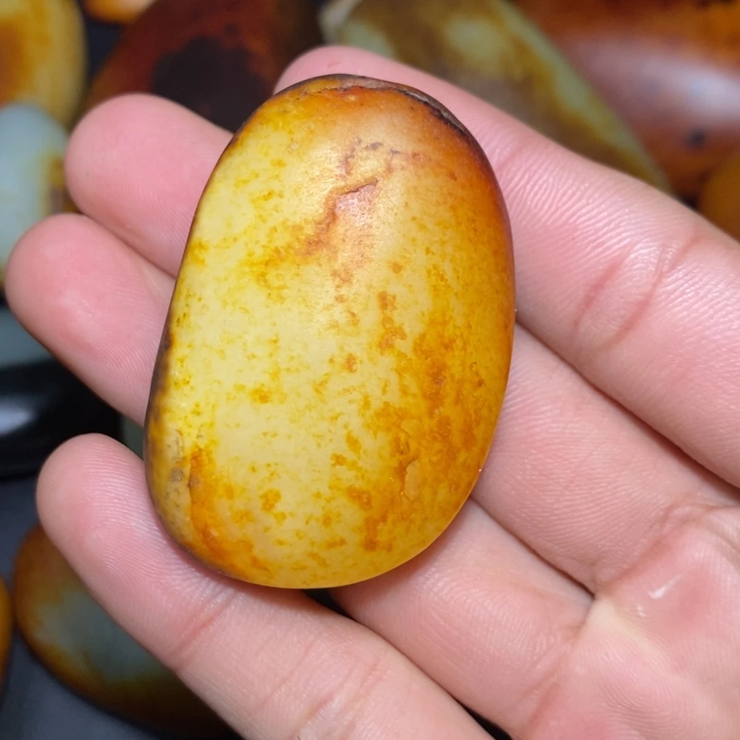 和田玉未镶嵌珠宝奇石