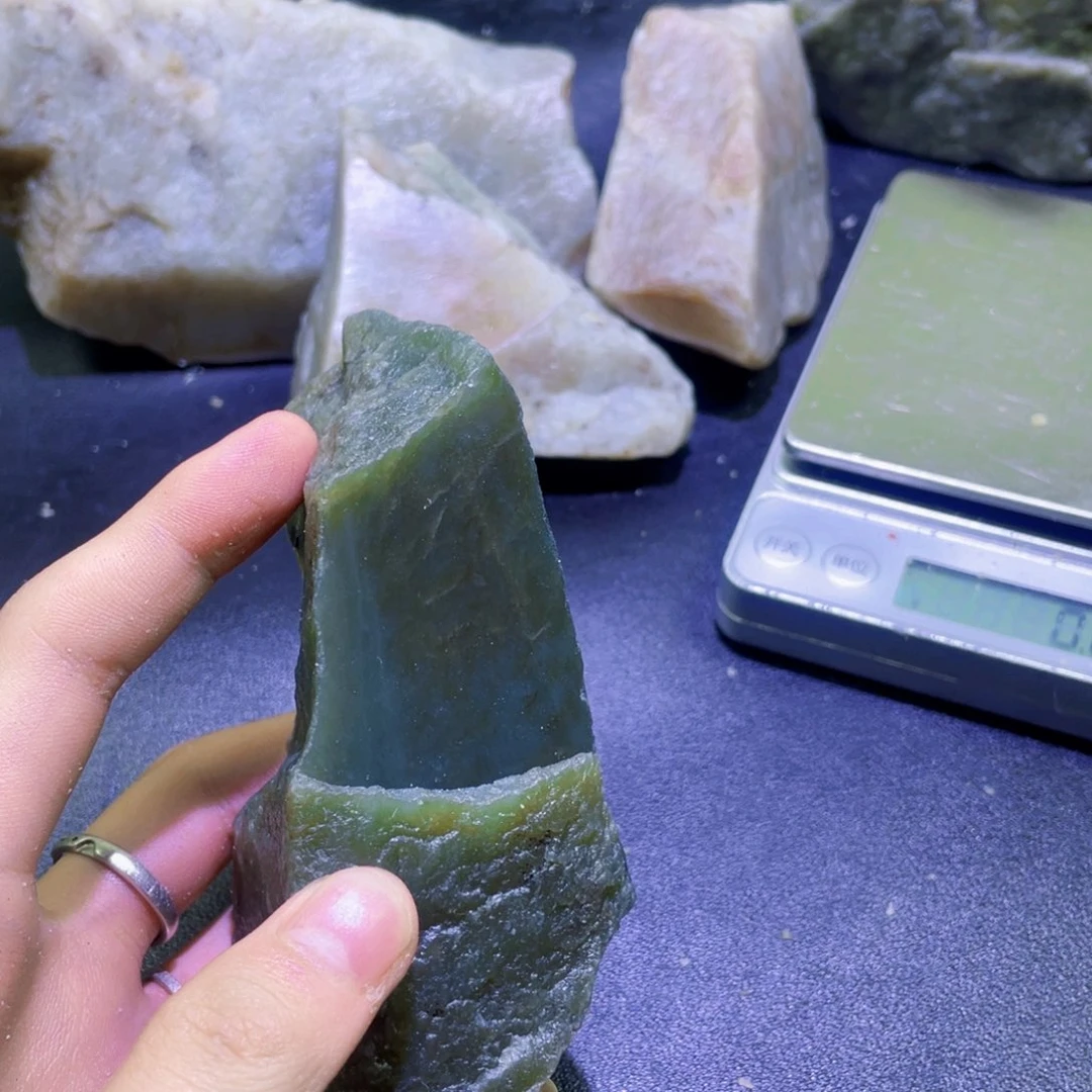 未镶嵌和田玉珠宝半成品