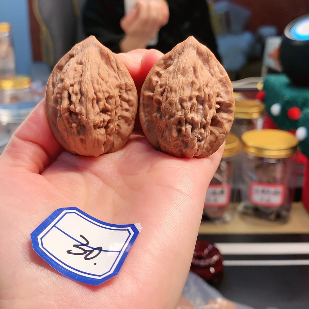 【闪购商品】吊坠文玩核桃大红袍 35尺