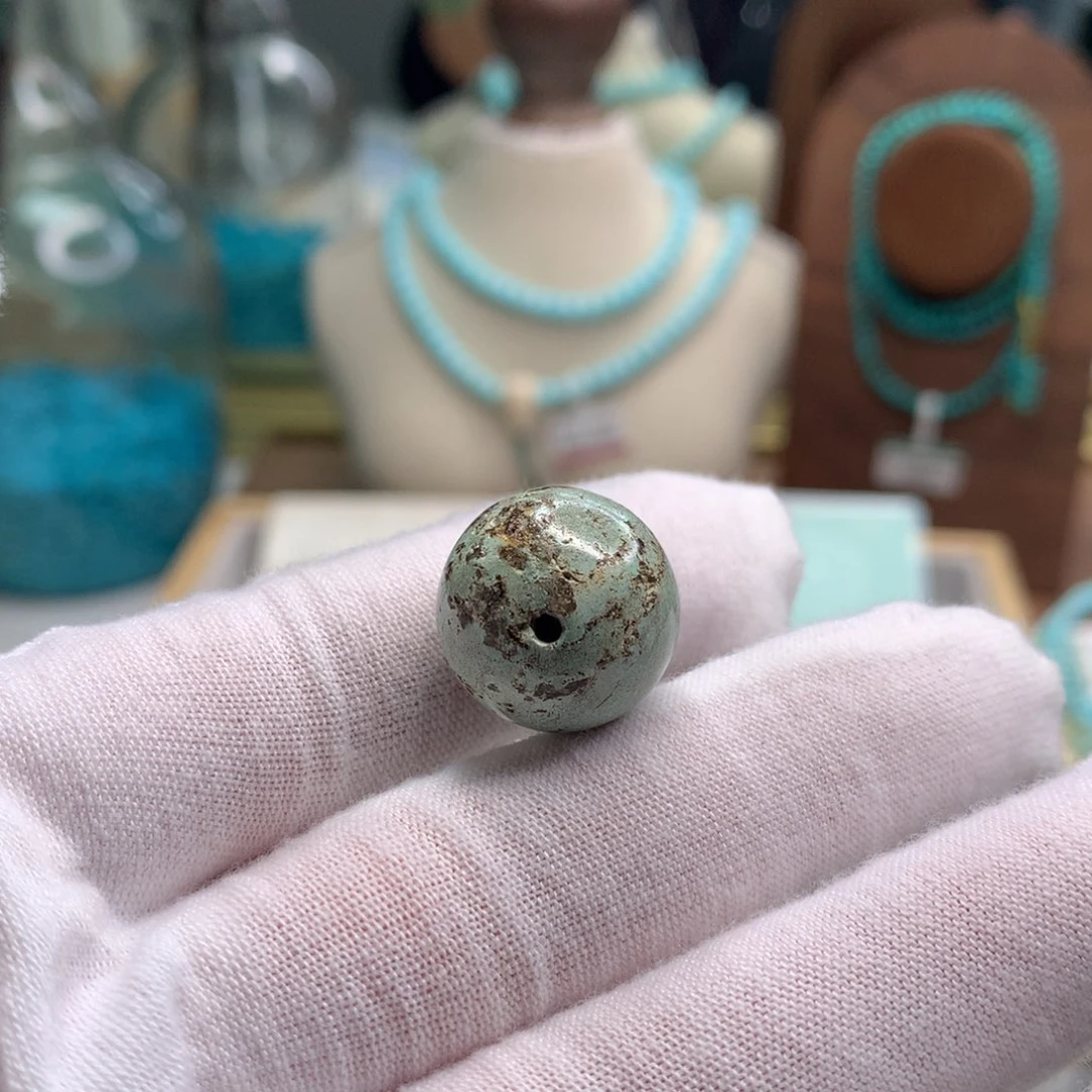 绿松石未镶嵌饰品