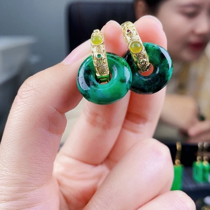 翡翠耳饰未镶嵌饰品