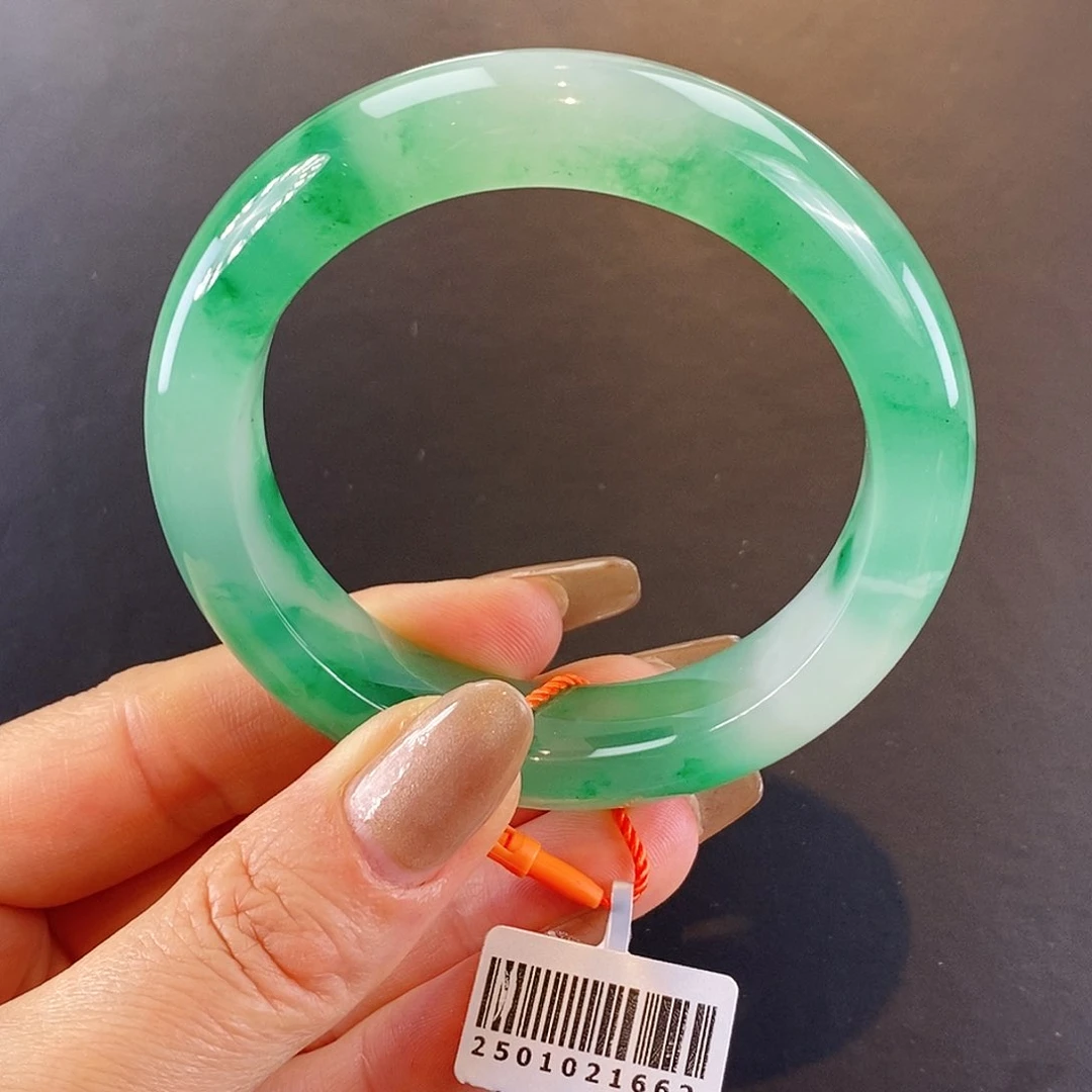 石英质玉手镯未镶嵌非洲翠手镯