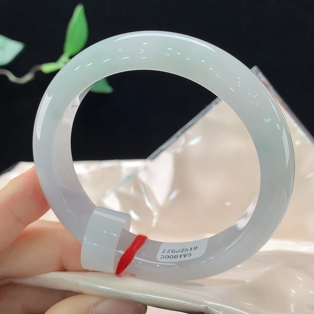 翡翠未镶嵌手镯0195