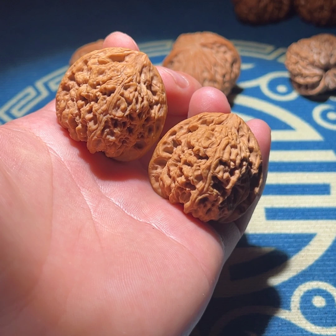 文玩核桃把件逐鹿南疆