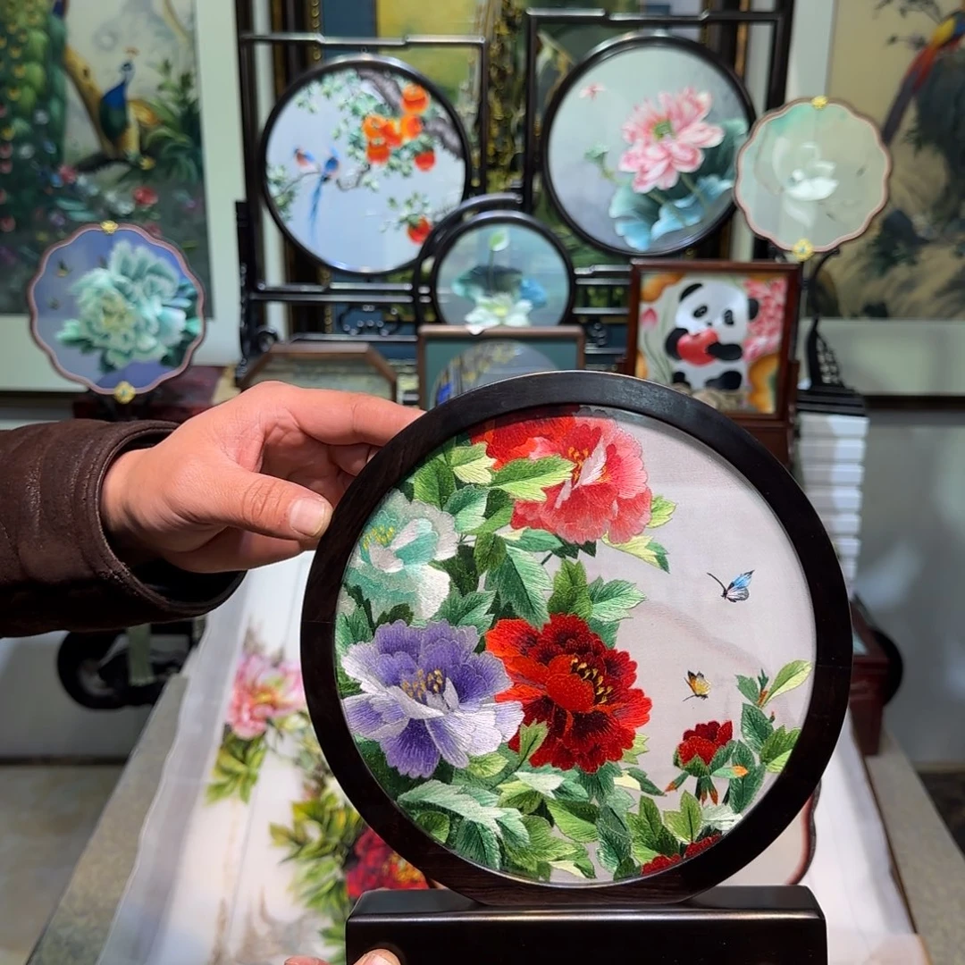 刺绣刺绣工艺精湛