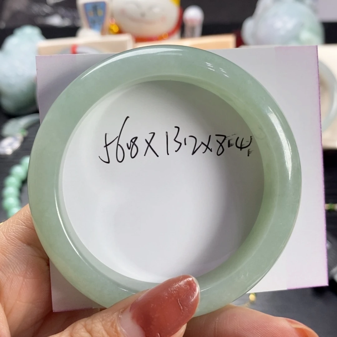 翡翠手镯未镶嵌天然翡翠