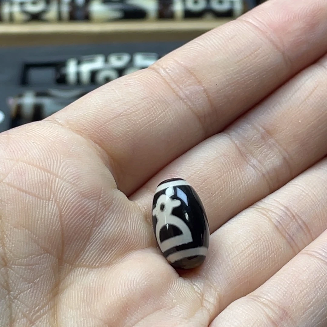****未镶嵌颈饰玛瑙/玉髓