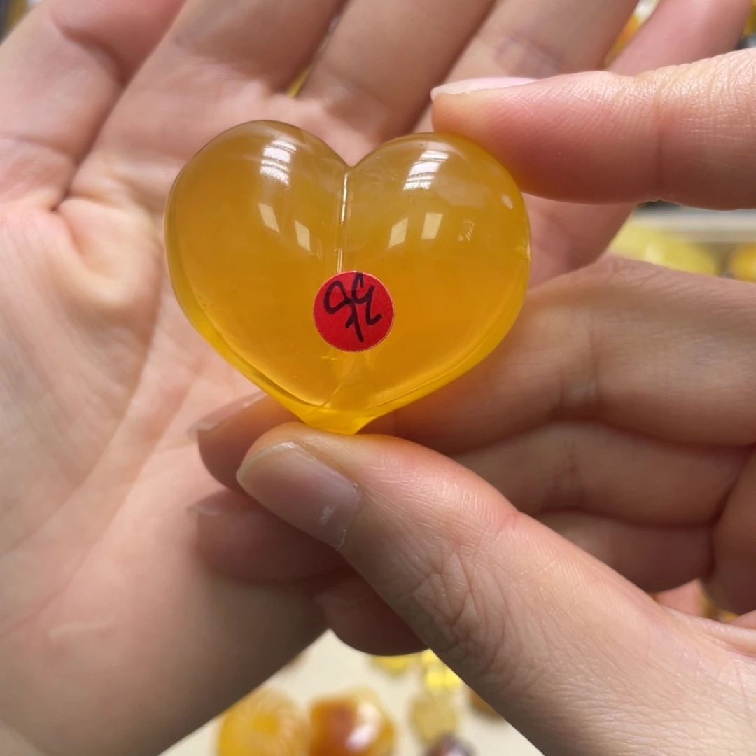 琥珀未镶嵌裸石天然琥珀俄料金珀大屁桃