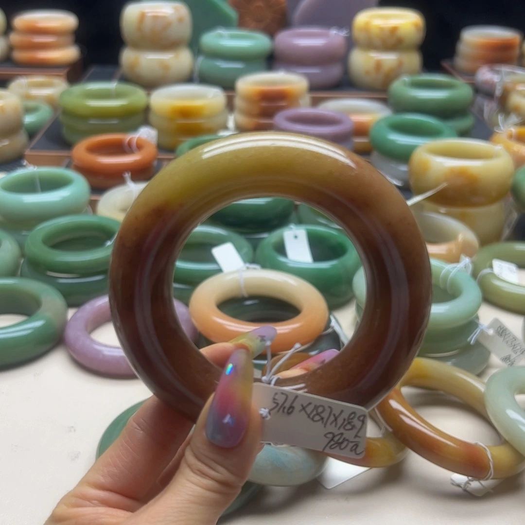 石英岩玉手镯未镶嵌丶*