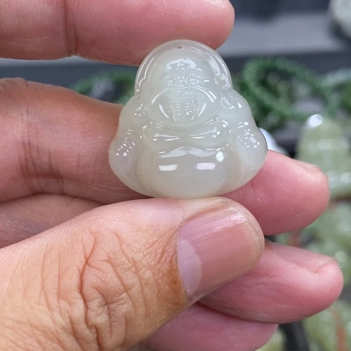 和田玉颈饰未镶嵌知***…