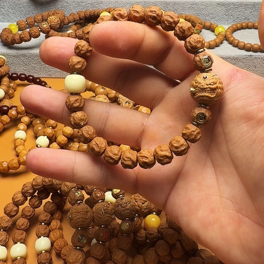 猴头核桃手串龙蛇烟鬼
