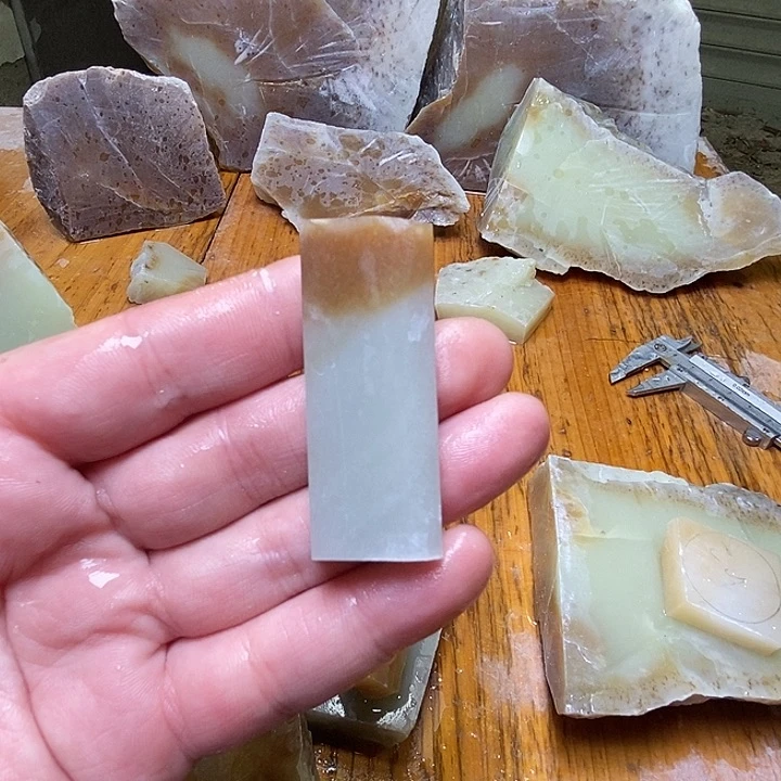 和田玉（糖玉）未镶嵌珠宝半成品M****t