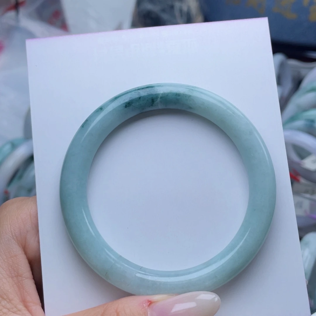 翡翠未镶嵌手镯56圈