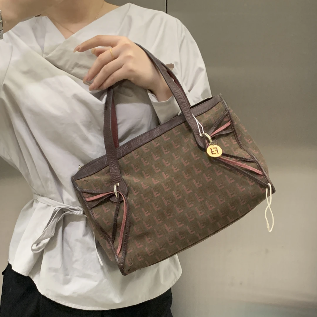 99新 FENDI/芬迪 芬迪波士顿手提包